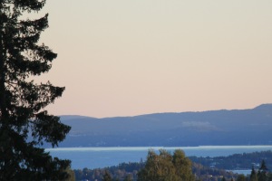 Photo of Oslo Fjord from near Røa, looking SW